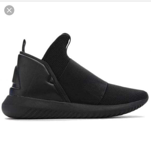 adidas tubular all black womens